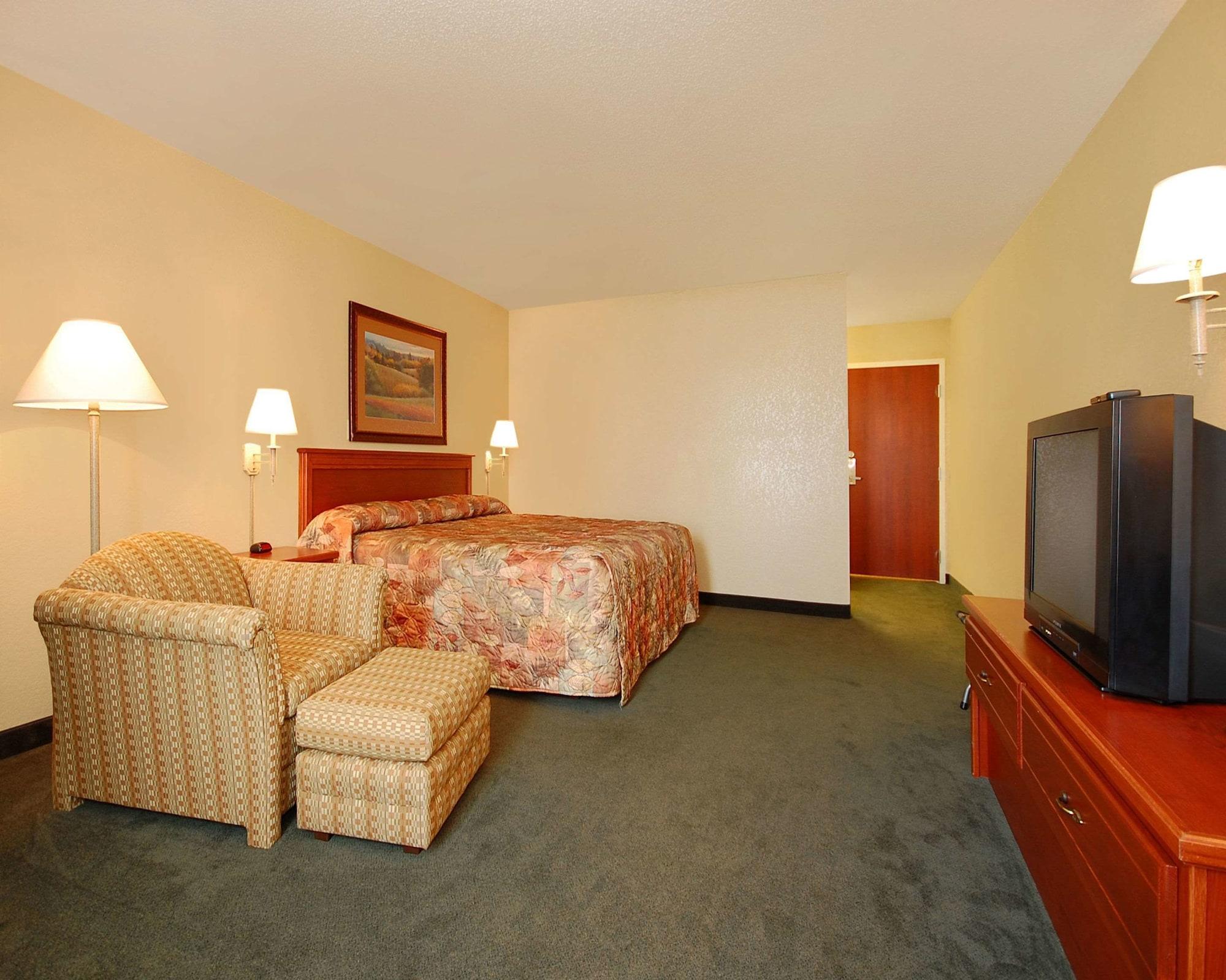 Econo Lodge Inn & Suites Kearney Exterior foto